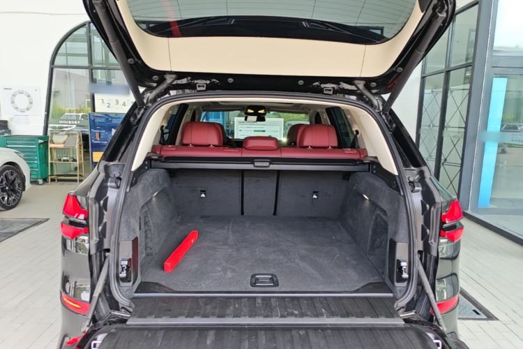 Used BMW X5 2023 xDrive 30Li Luxury M Sport Night Edition Package Trunk