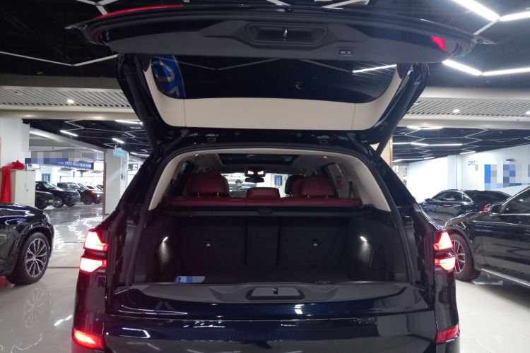 Used BMW X5 2023 xDrive 30Li Luxury M Sport Night Edition Package Trunk