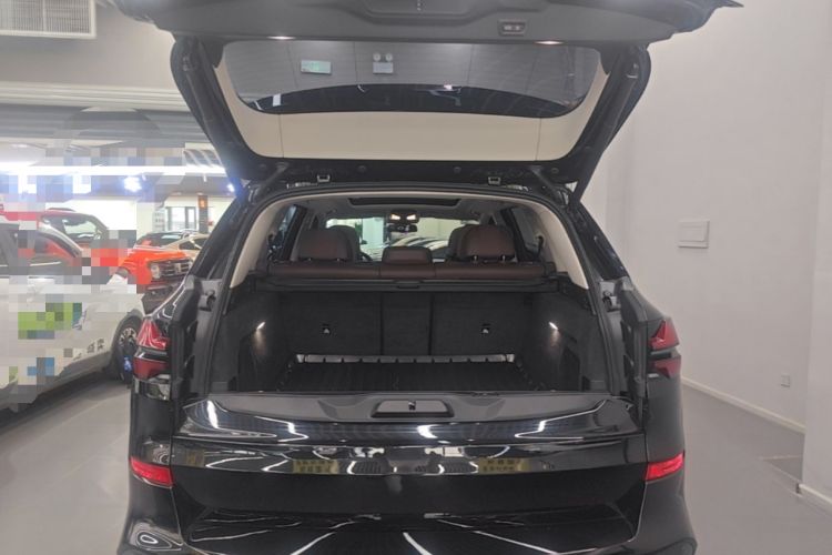 Used BMW X5 2023 xDrive 30Li Luxury M Sport Night Edition Package Trunk