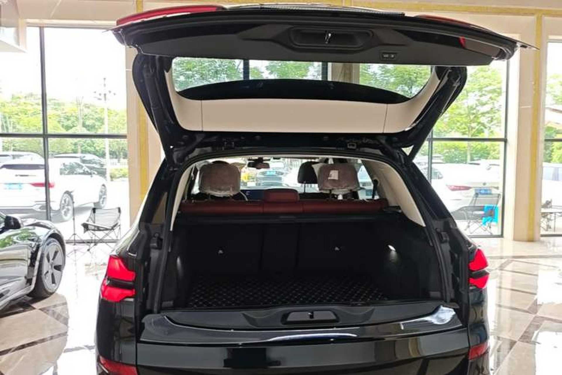 Used BMW X5 2023 xDrive 30Li Luxury M Sport Night Edition Package Trunk