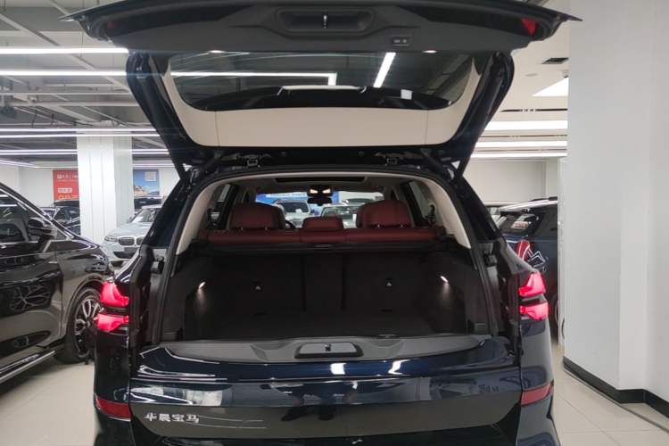 Used BMW X5 2023 xDrive 30Li Luxury M Sport Night Edition Package Trunk