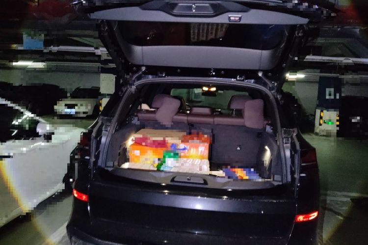 Used BMW X5 2023 xDrive 40Li M Sport Night Edition Package Trunk