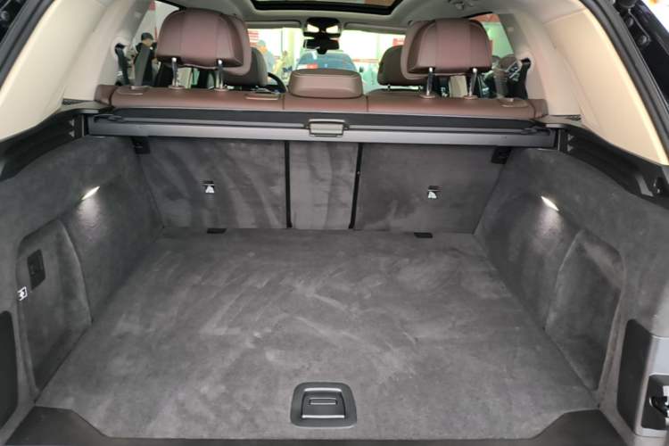 Used BMW X5 2023 xDrive 30Li Luxury M Sport Night Edition Package Trunk