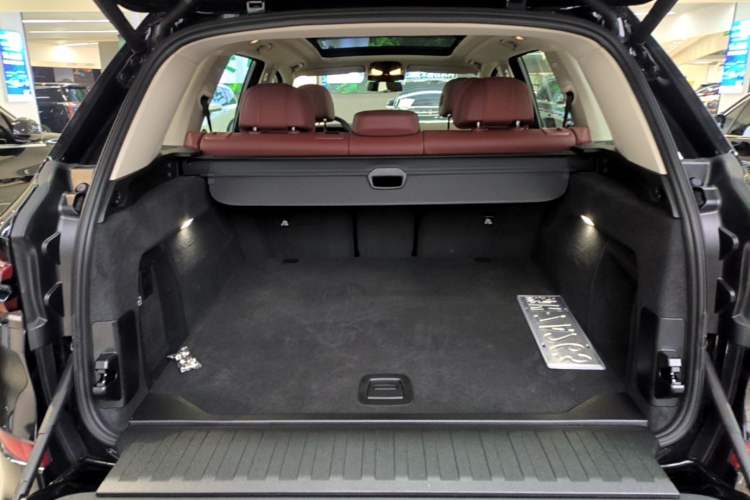 Used BMW X5 2023 xDrive 30Li Luxury M Sport Night Edition Package Trunk