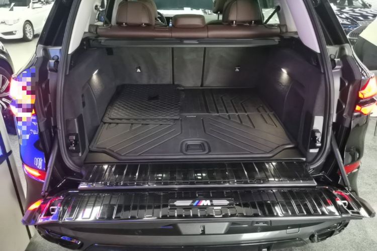 Used BMW X5 2023 xDrive 30Li Luxury M Sport Night Edition Package Trunk