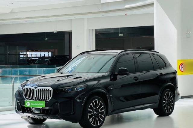 Used BMW X5 2023 xDrive 40Li M Sport Night Edition Package