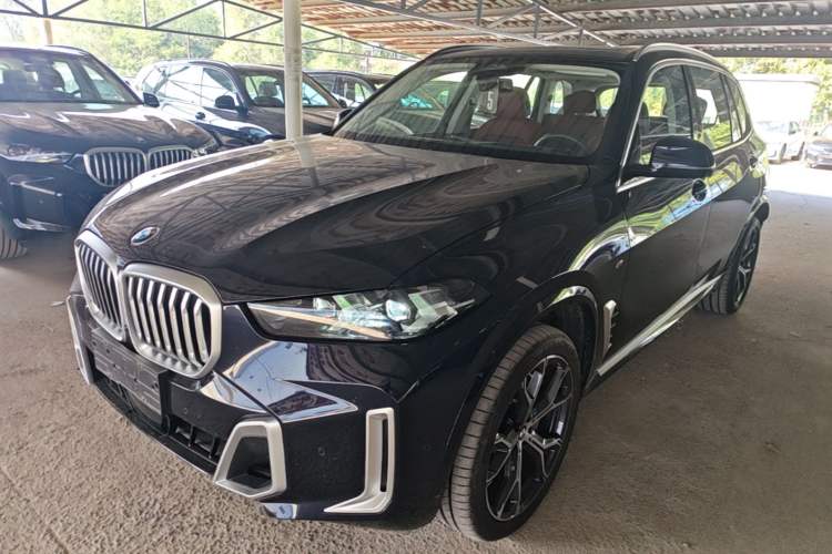 BMW X5 2023 xDrive 30Li Luxury M Sport Package