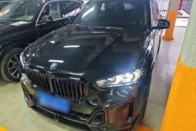 Used BMW X5 2023 xDrive 30Li M Sport Package