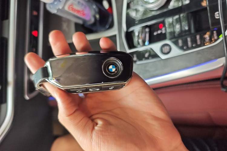 Used BMW X5 2023 xDrive 30Li Luxury M Sport Package Vehicle Key