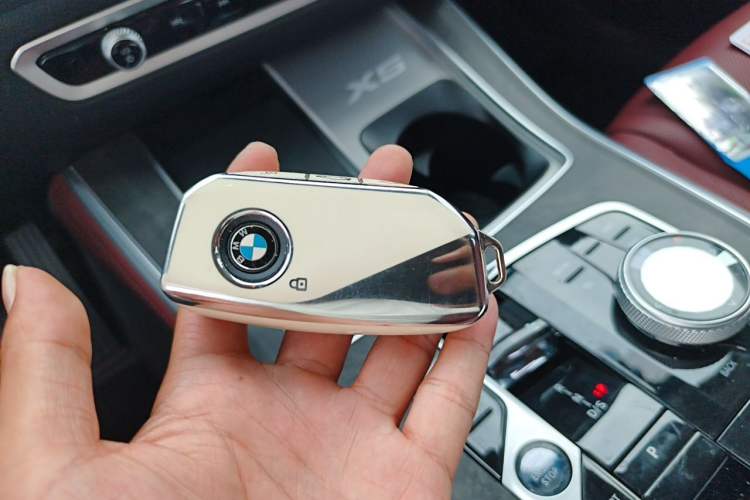 Used BMW X5 2023 xDrive 30Li Luxury M Sport Package Vehicle Key