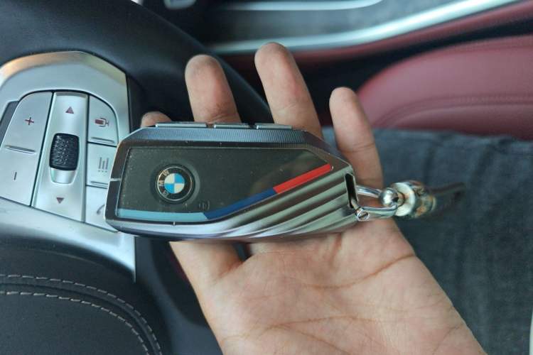 Used BMW X5 2023 xDrive 30Li Luxury M Sport Night Edition Package Vehicle Key