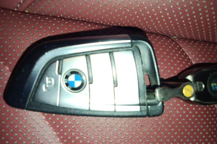 Used BMW X5 2023 xDrive 40Li M Sport Package Vehicle Key