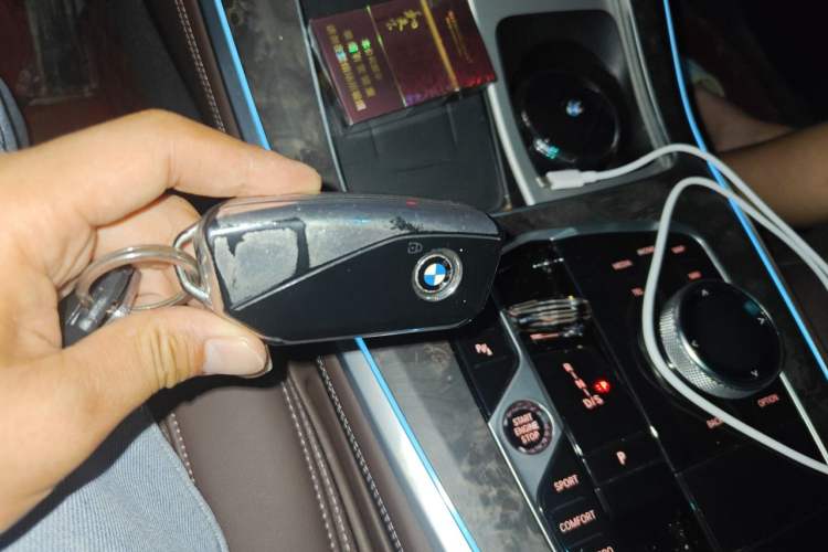Used BMW X5 2023 xDrive 30Li Luxury M Sport Package Vehicle Key