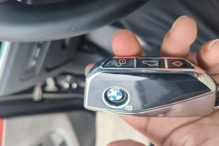 Used BMW X5 2023 xDrive 30Li Luxury M Sport Night Edition Package Vehicle Key
