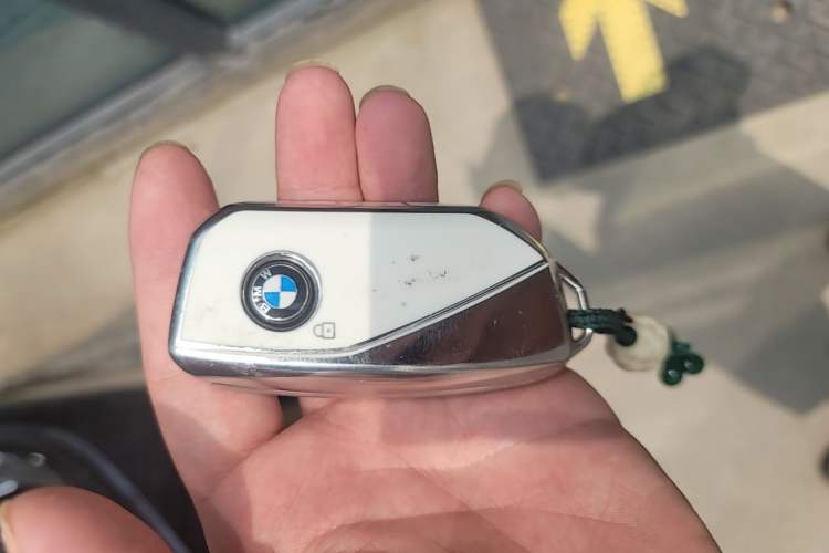 Used BMW X5 2023 xDrive 30Li Luxury M Sport Night Edition Package Vehicle Key