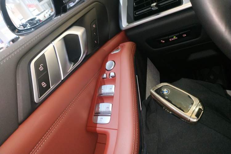 Used BMW X5 2023 xDrive 30Li Luxury M Sport Night Edition Package Vehicle Key