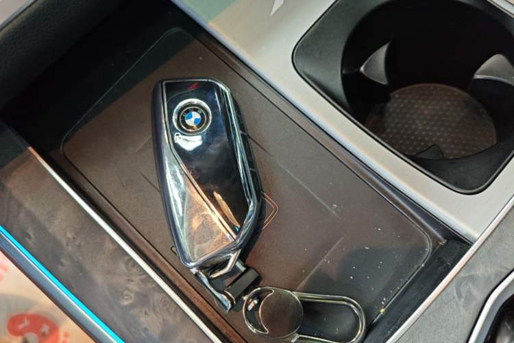 Used BMW X5 2023 xDrive 30Li Luxury M Sport Package Vehicle Key