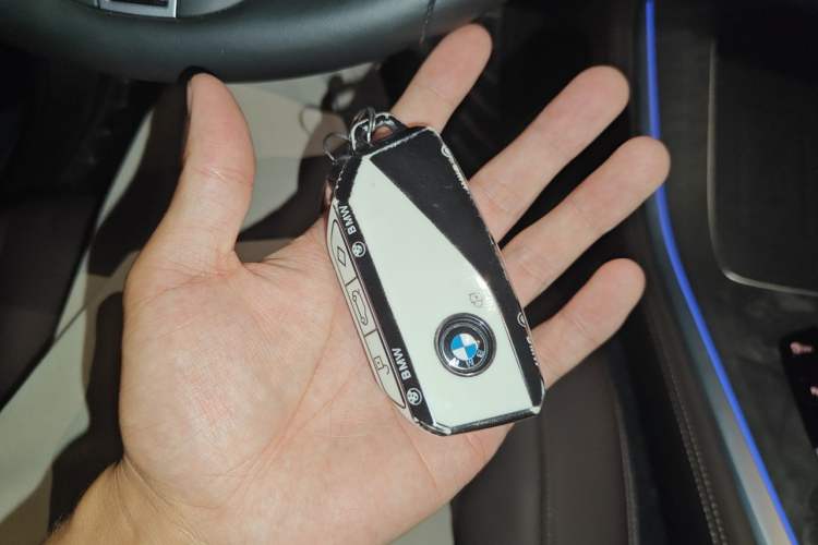 Used BMW X5 2023 xDrive 30Li Luxury M Sport Night Edition Package Vehicle Key