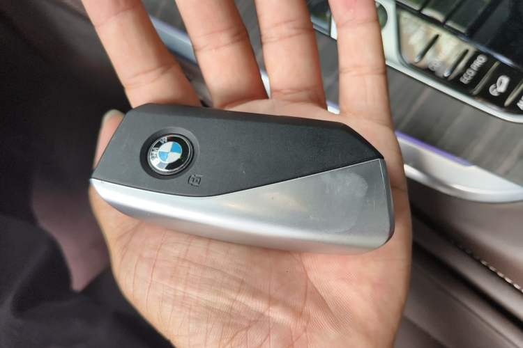 Used BMW X5 2023 xDrive 40Li M Sport Package Vehicle Key