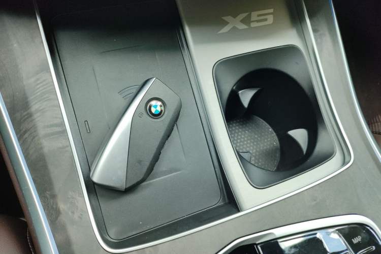 Used BMW X5 2023 xDrive 30Li Luxury M Sport Night Edition Package Vehicle Key