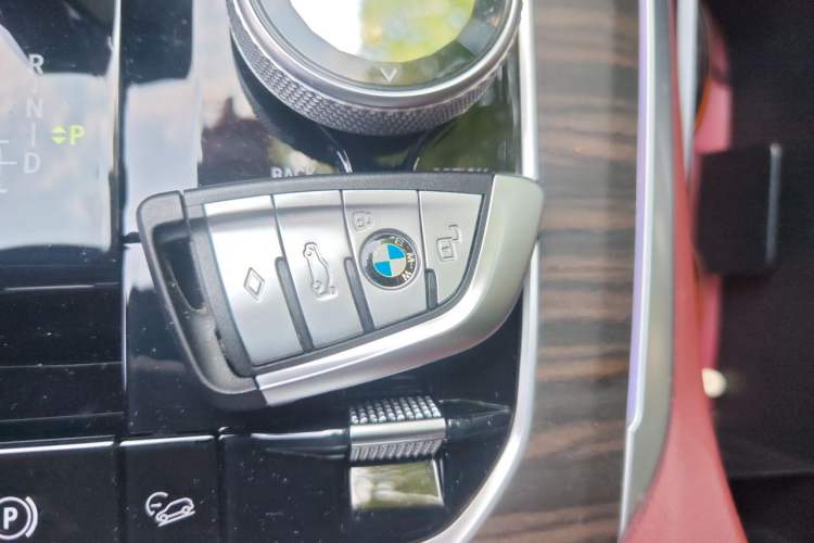Used BMW X5 2023 xDrive 40Li Luxury Edition M Sport Night Vision Package Vehicle Key