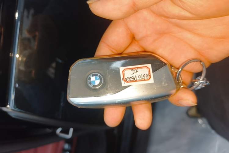 Used BMW X5 2023 xDrive 30Li Luxury M Sport Night Edition Package Vehicle Key