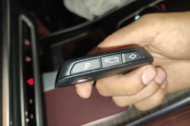 Used BMW X5 2023 xDrive 40Li M Sport Night Edition Package Vehicle Key