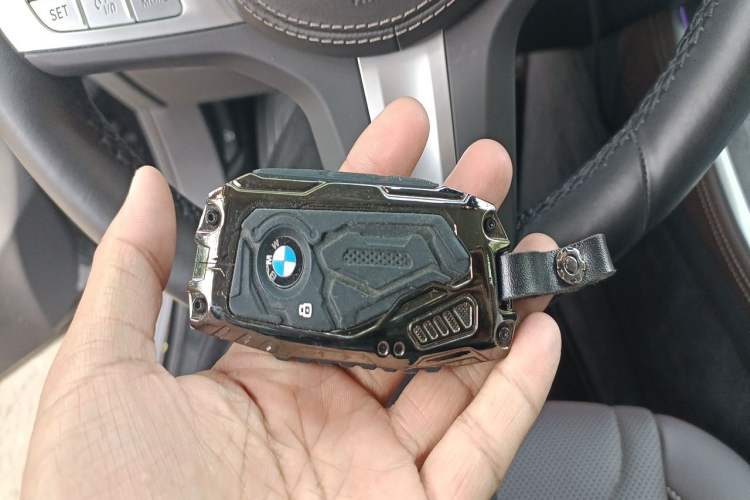 Used BMW X5 2023 xDrive 30Li Luxury M Sport Package Vehicle Key
