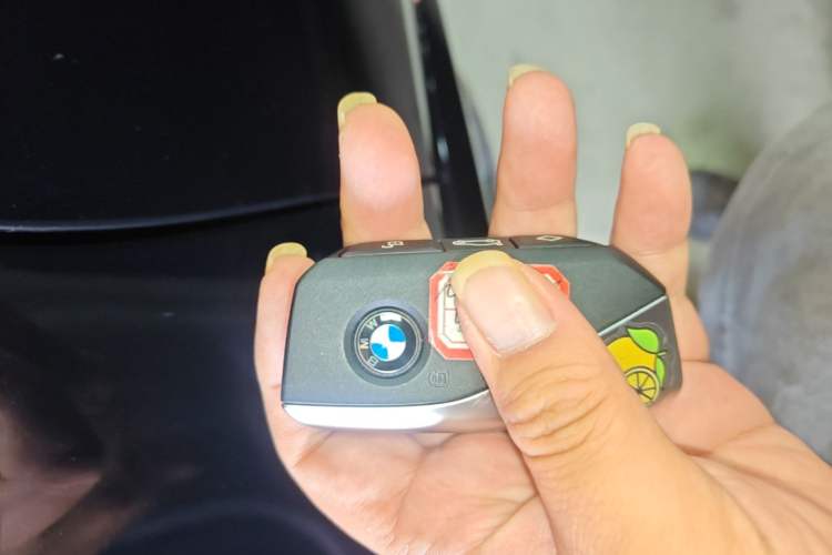 Used BMW X5 2023 xDrive 30Li Luxury M Sport Night Edition Package Vehicle Key