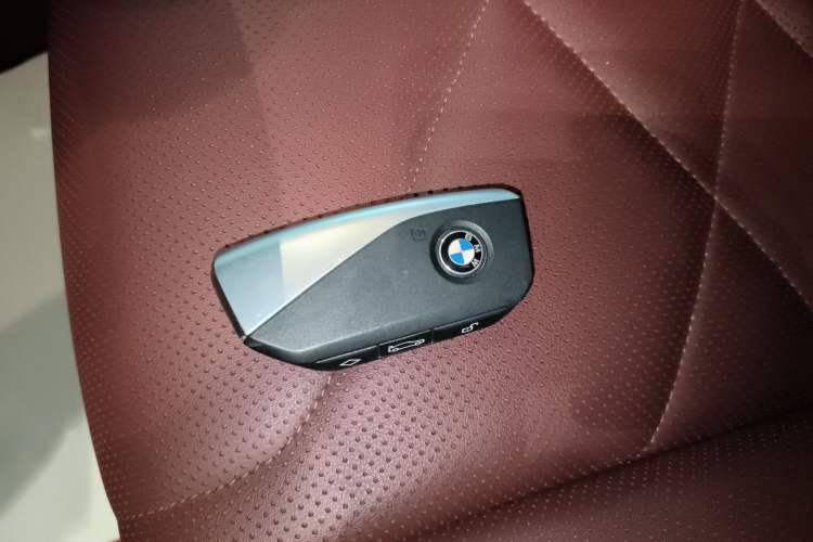 Used BMW X5 2023 xDrive 30Li Luxury M Sport Night Edition Package Vehicle Key