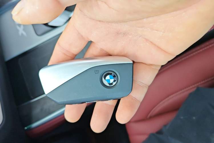 Used BMW X5 2023 xDrive 30Li Luxury M Sport Night Edition Package Vehicle Key