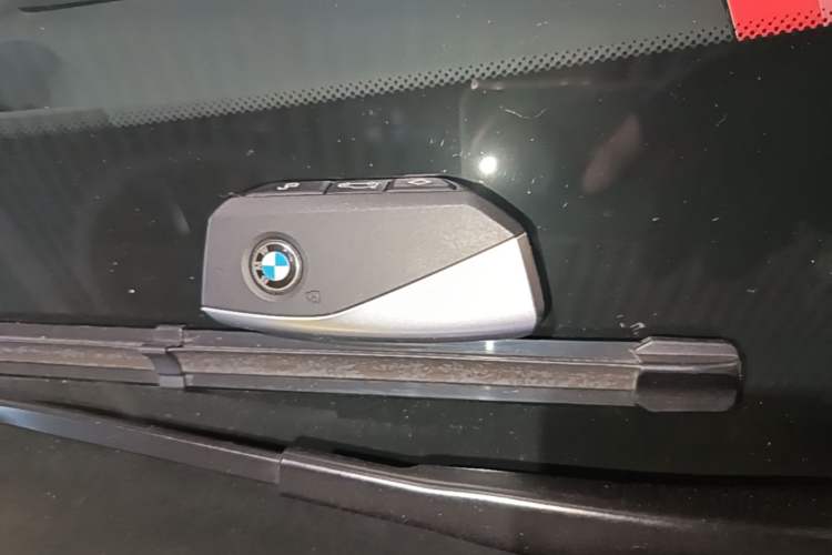 Used BMW X5 2023 xDrive 30Li Luxury M Sport Night Edition Package Vehicle Key
