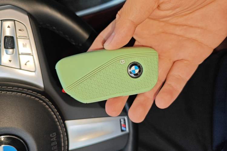 Used BMW X5 2023 xDrive 30Li Luxury M Sport Night Edition Package Vehicle Key