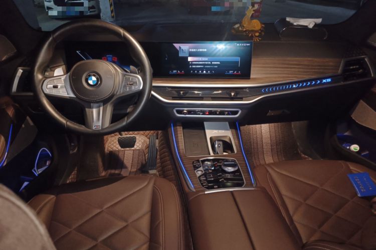 Used BMW X5 2023 xDrive 40Li M Sport Night Edition Package Center Console