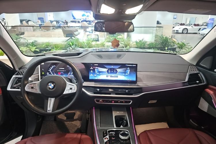 Used BMW X5 2023 xDrive 30Li Luxury M Sport Package Center Console