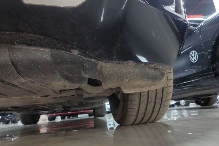 Used BMW X5 2023 xDrive 30Li Luxury M Sport Package Chassis Front Left