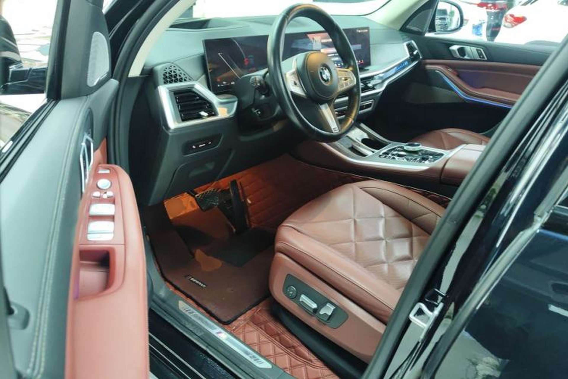 Used BMW X5 2023 xDrive 30Li Luxury M Sport Night Edition Package Driver Seat