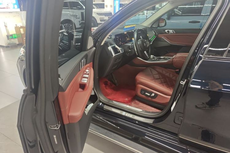 Used BMW X5 2023 xDrive 30Li Luxury M Sport Night Edition Package Driver Seat