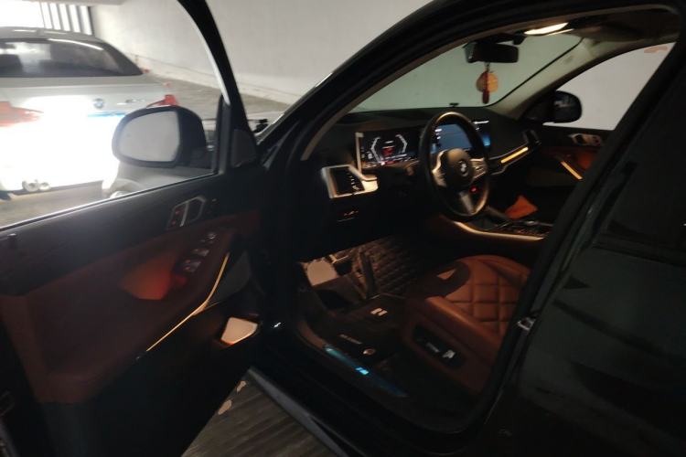 Used BMW X5 2023 xDrive 30Li Luxury M Sport Night Edition Package Driver Seat