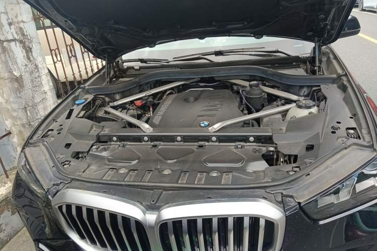 Used BMW X5 2023 xDrive 40Li M Sport Night Edition Package Engine Bay