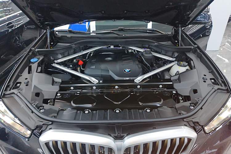 Used BMW X5 2023 xDrive 30Li Luxury M Sport Package Engine Bay