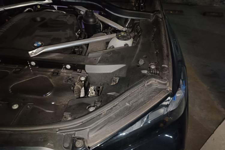 Used BMW X5 2023 xDrive 40Li M Sport Night Edition Package Engine Bay Left