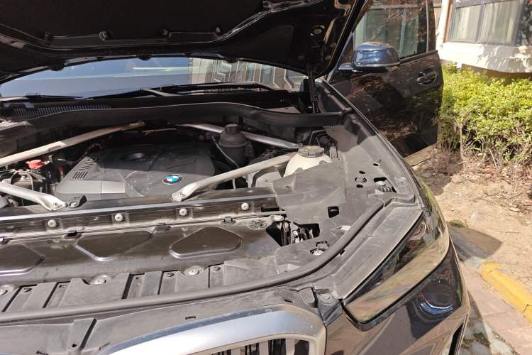 Used BMW X5 2023 xDrive 30Li Luxury M Sport Night Edition Package Engine Bay Left