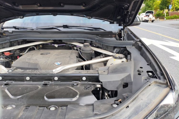 Used BMW X5 2023 xDrive 30Li Luxury M Sport Night Edition Package Engine Bay Left