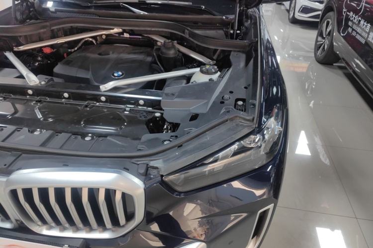 Used BMW X5 2023 xDrive 30Li Luxury M Sport Package Engine Bay Left