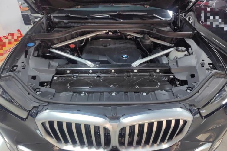 Used BMW X5 2023 xDrive 30Li Luxury M Sport Package Engine Bay