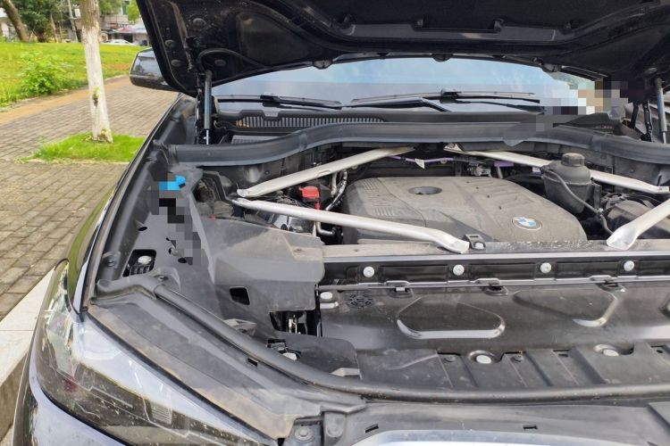 Used BMW X5 2023 xDrive 30Li Luxury M Sport Night Edition Package Engine Bay Right
