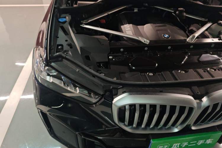 Used BMW X5 2023 xDrive 40Li Luxury Edition M Sport Night Vision Package Engine Bay Right