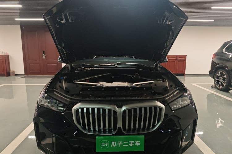 Used BMW X5 2023 xDrive 40Li Luxury Edition M Sport Night Vision Package Engine Bay