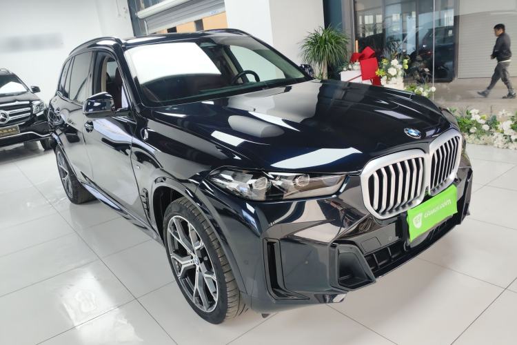 Used BMW X5 2023 xDrive 30Li Luxury M Sport Night Edition Package Exterior 1